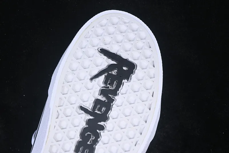 All categories Vans Vans series Vans Low Vans low-top Revenge x Storm Old Skool Lightning joint low-top casual sneakers black and white